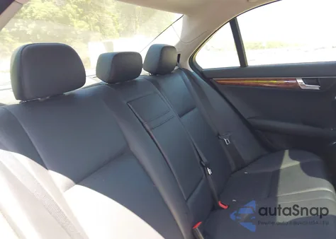 2010 Mercedes-Benz C 300 Luxury 4Matic/Sport 4Matic from USA, damaged, VIN WDDGF8BBXAR105044